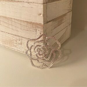 Avon Silver Plated Floral Rose Clear Rhinestone Brooch Pin
